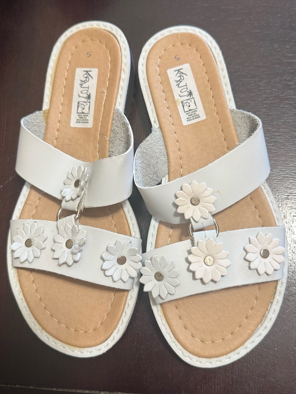 New Mexican lWhite Daisy Leather Slide Sandals - Women